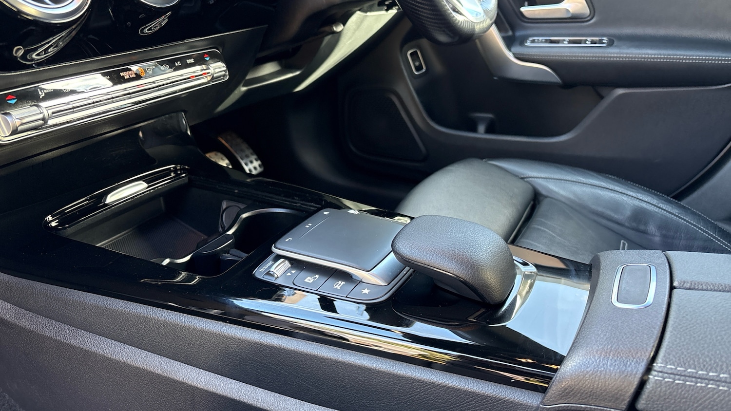 Used Mercedes-Benz CLA 2022 for sale - 76363255: Photo 13
