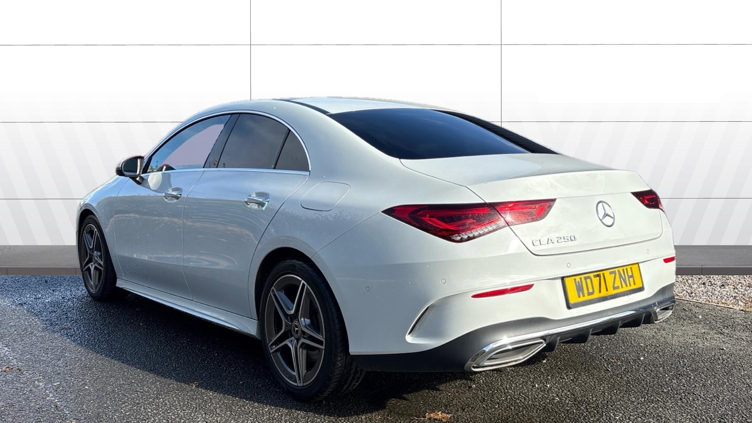 Used Mercedes-Benz CLA 2022 for sale - 76363255: Photo 2