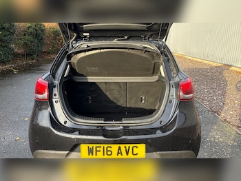 Used Mazda Mazda2 2016 for sale - 76694726: Photo