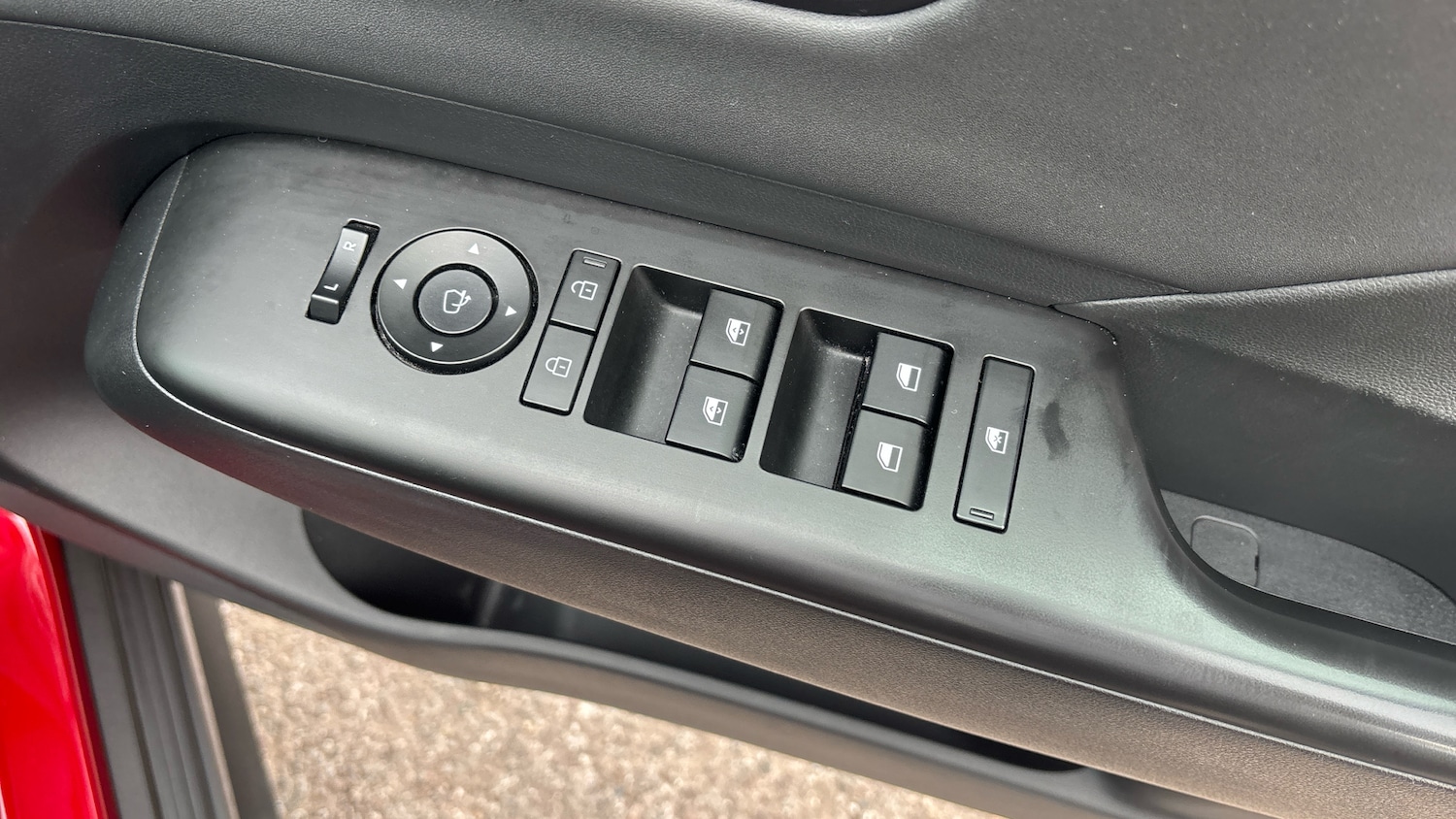 Used Hyundai KONA 2024 for sale - 76079648: Photo 32