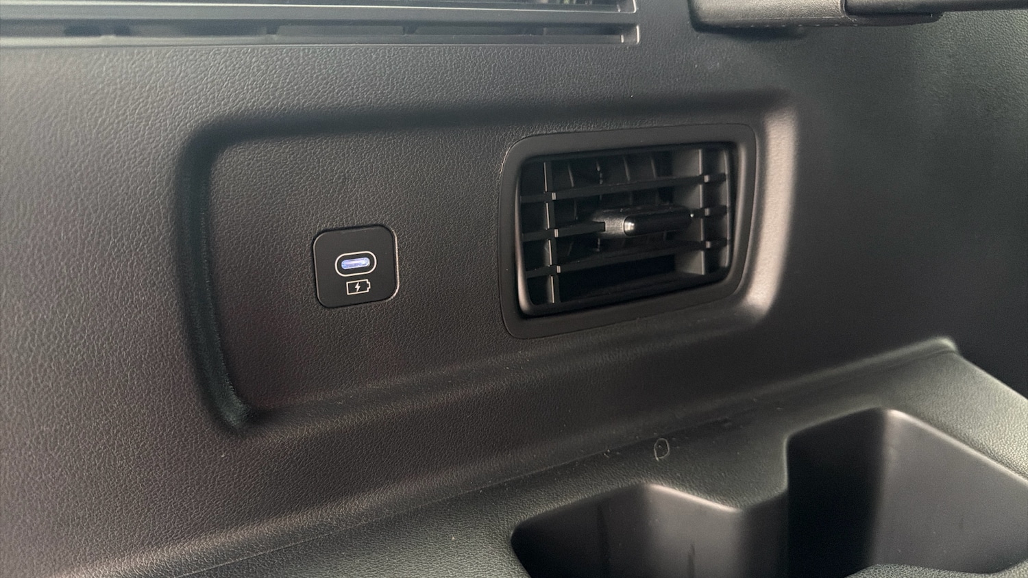 Used Hyundai Santa Fe 2025 for sale - 75738761: Photo 34