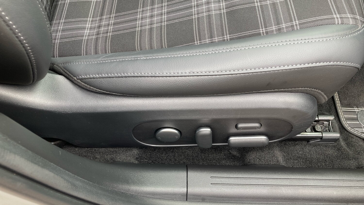 Used Hyundai IONIQ 6 2024 for sale - 76253053: Photo 28