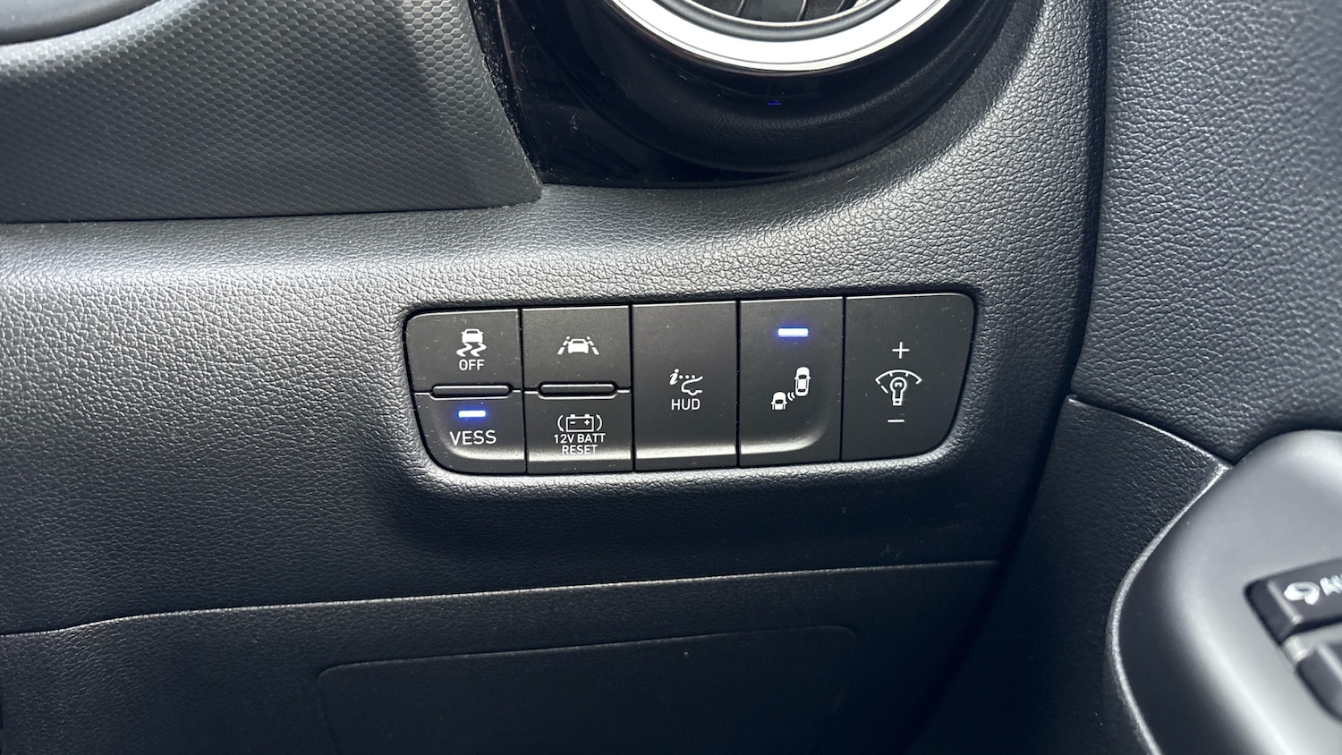 Used Hyundai KONA 2020 for sale - 76807432: Photo 44