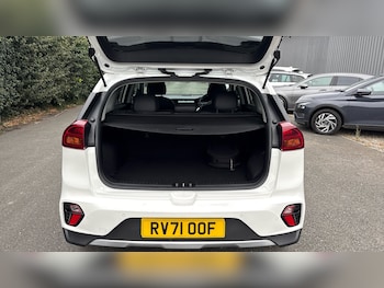 Used Kia Niro 2021 for sale - 75701519: Photo