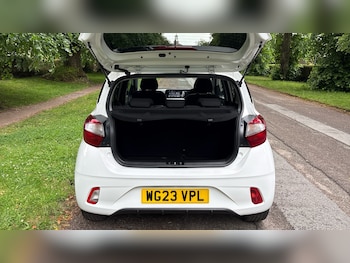 Used Hyundai i10 2023 for sale - 78698530: Photo