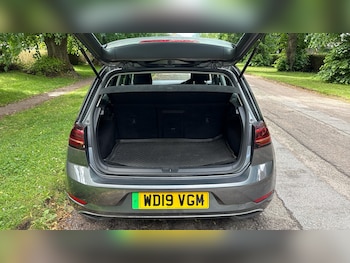 Used Volkswagen Golf 2019 for sale - 78802080: Photo
