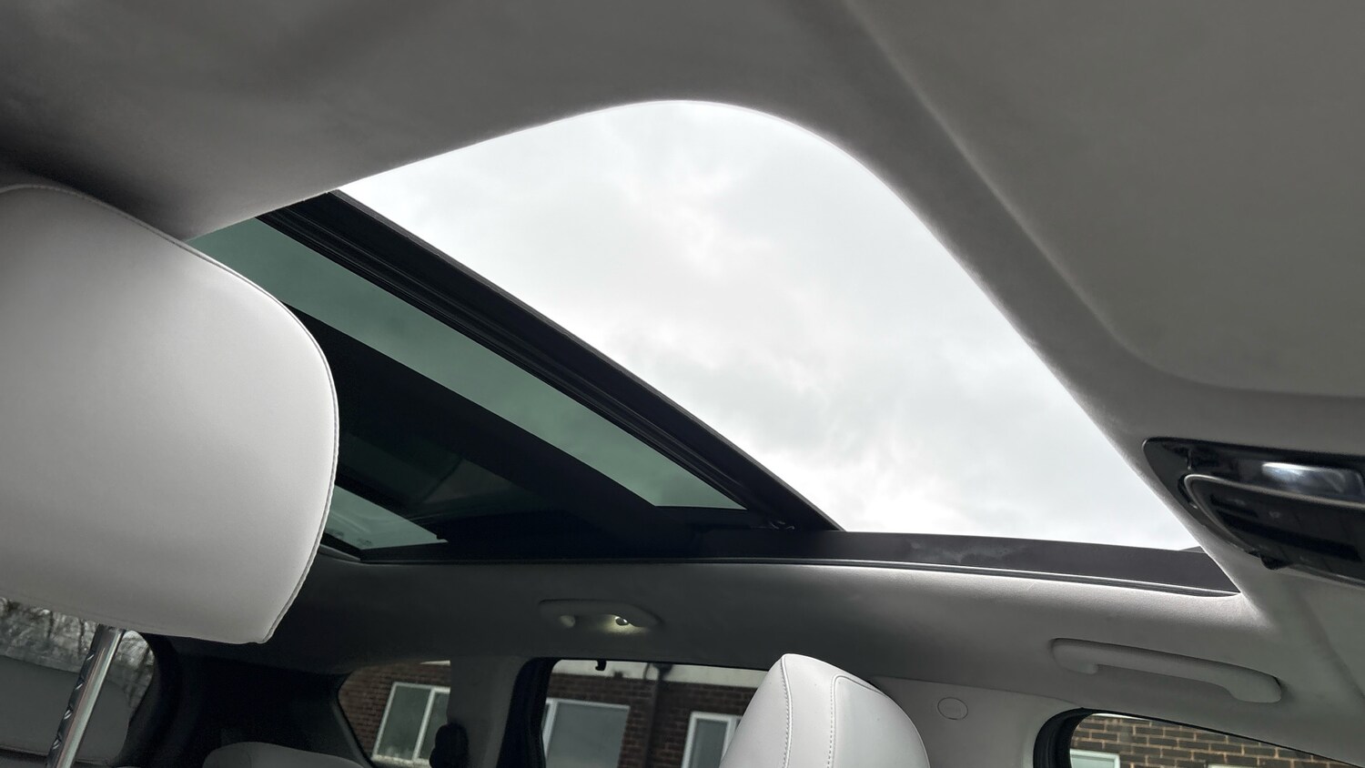 Used Hyundai Santa Fe 2023 for sale - 77618827: Photo 32