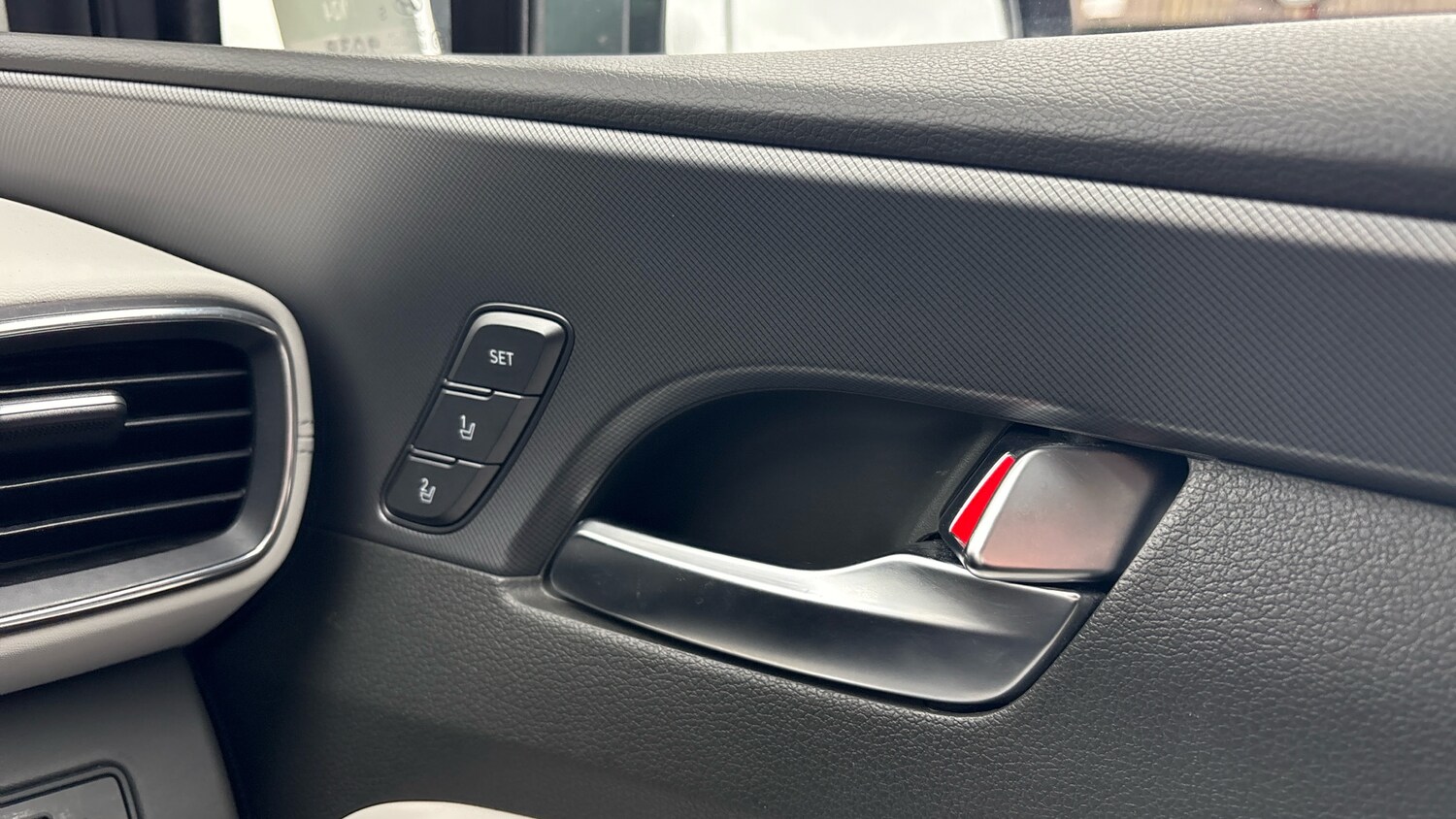 Used Hyundai Santa Fe 2023 for sale - 77618827: Photo 45