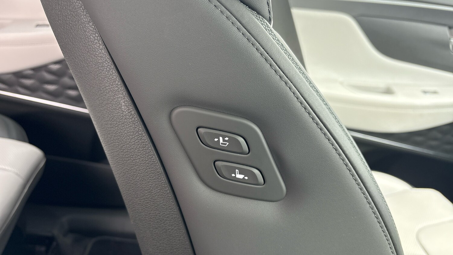 Used Hyundai Santa Fe 2023 for sale - 77618827: Photo 52