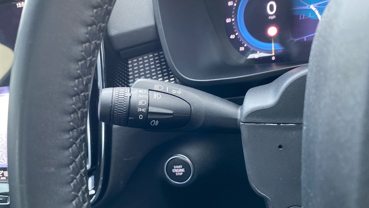 Used Volvo XC40 2024 for sale - 77902904: Photo 17