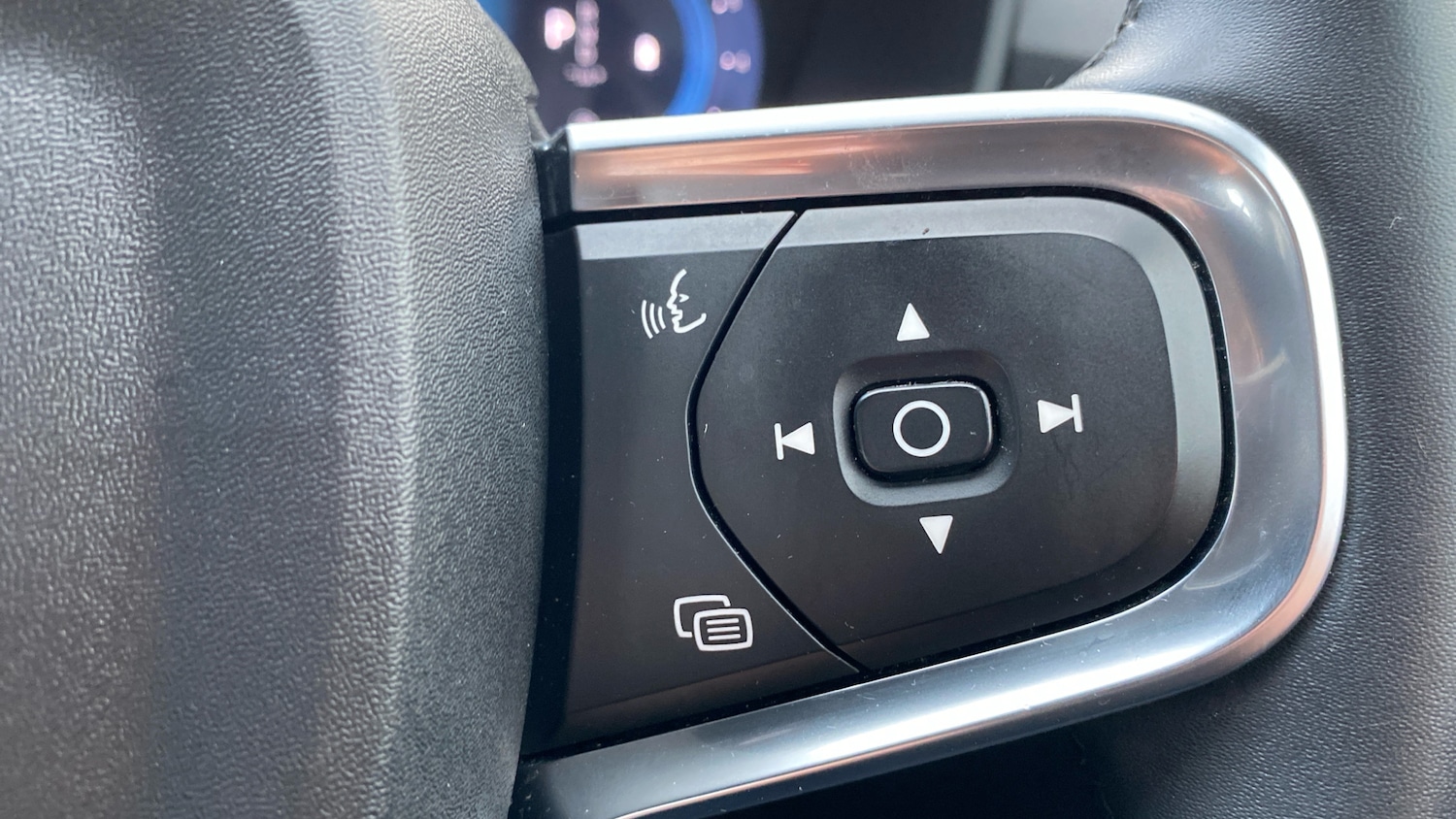 Used Volvo XC40 2024 for sale - 77902904: Photo 19