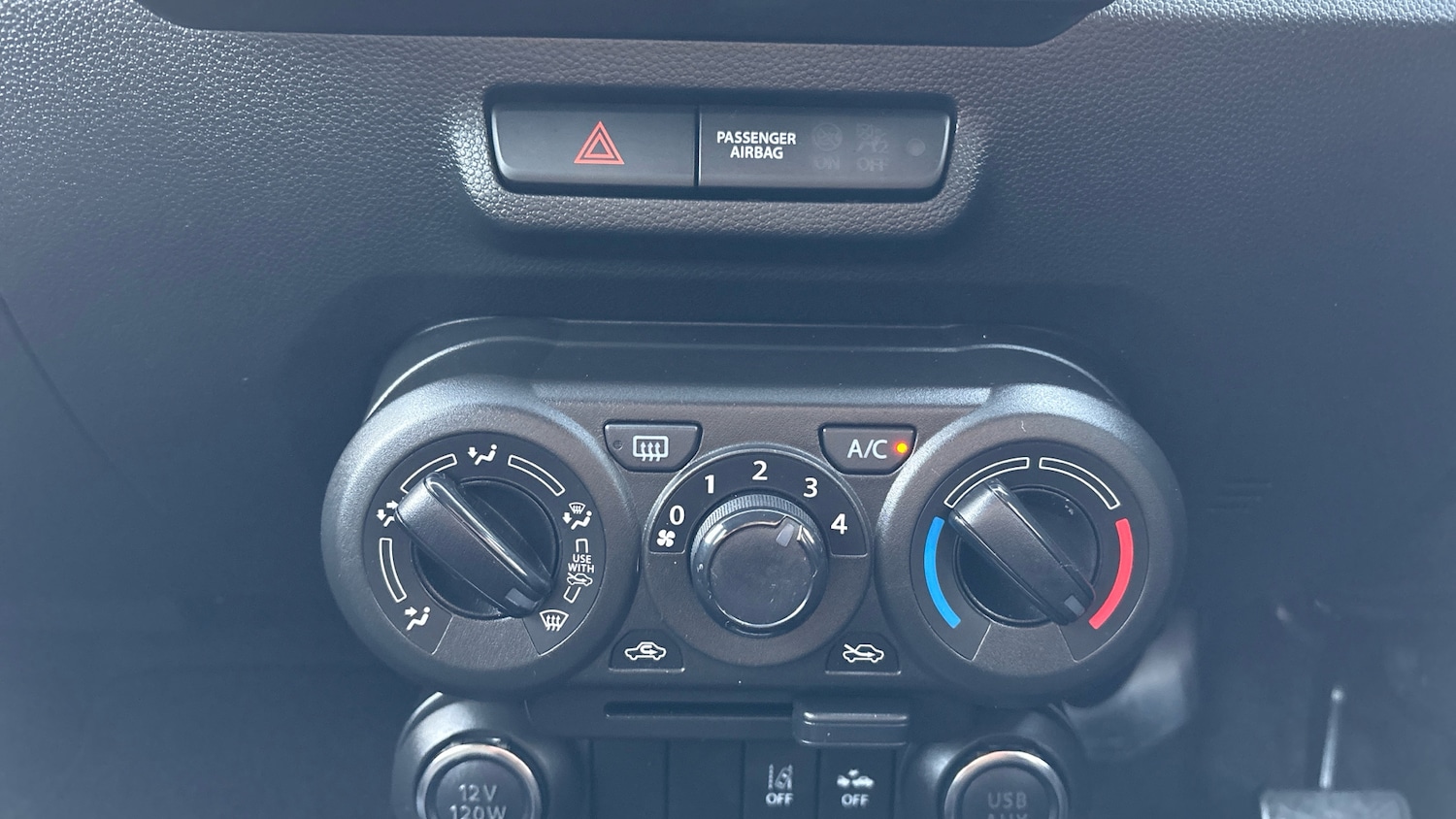 Used Suzuki Ignis 2024 for sale - 76958404: Photo 35