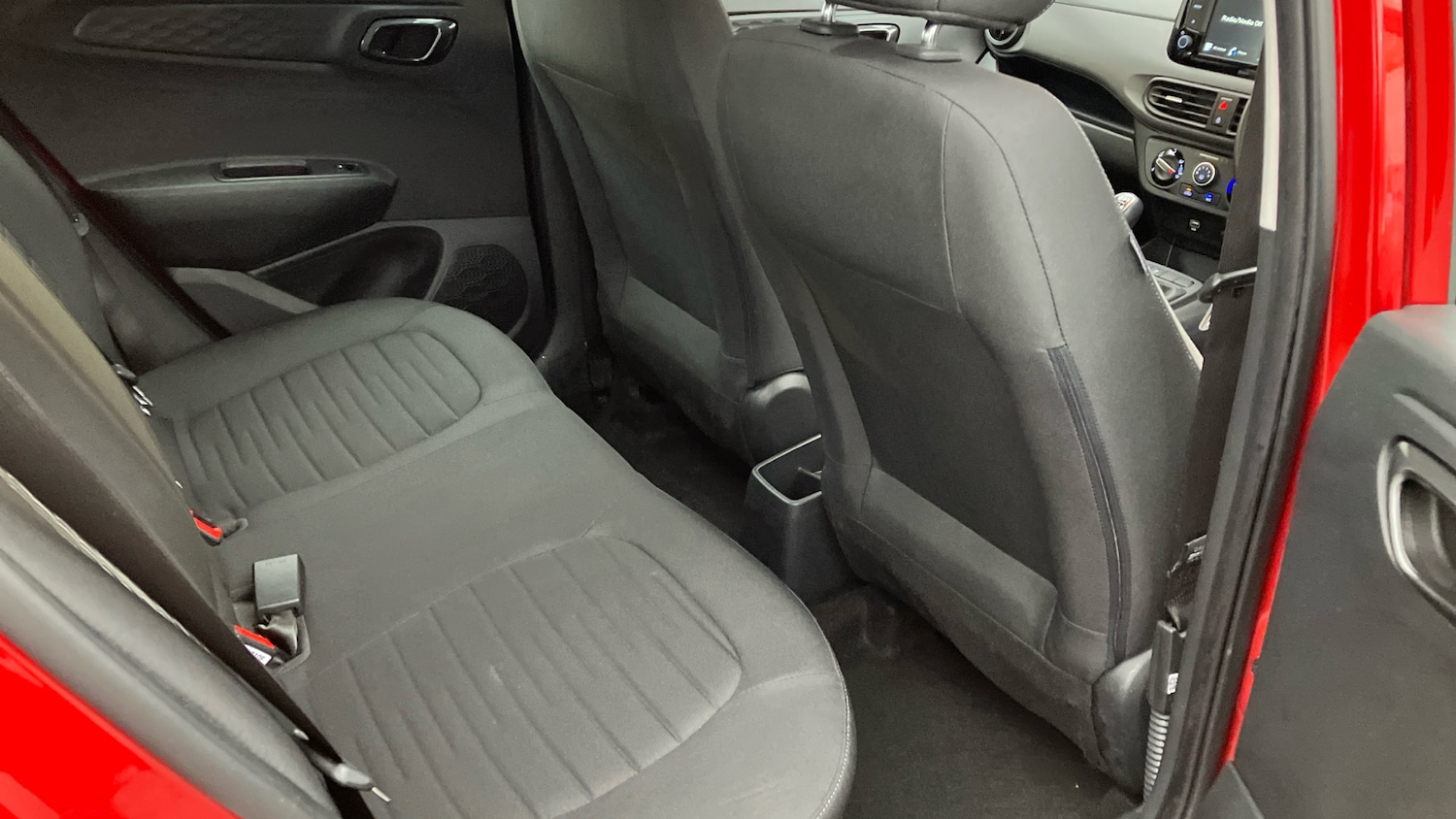 Used Hyundai i10 2021 for sale - 77664844: Photo 30