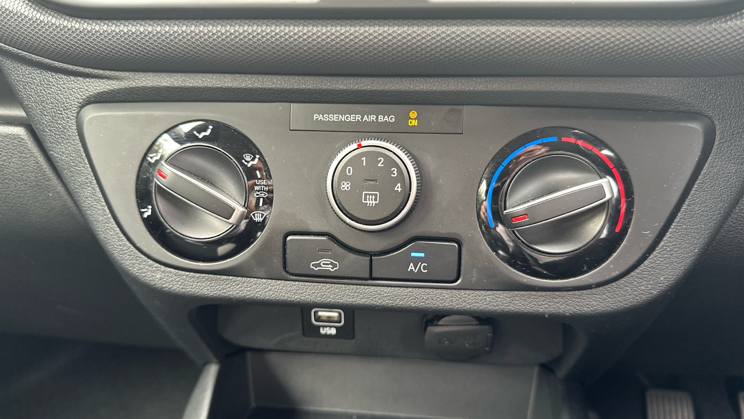 Used Hyundai i10 2022 for sale - 76159943: Photo 29