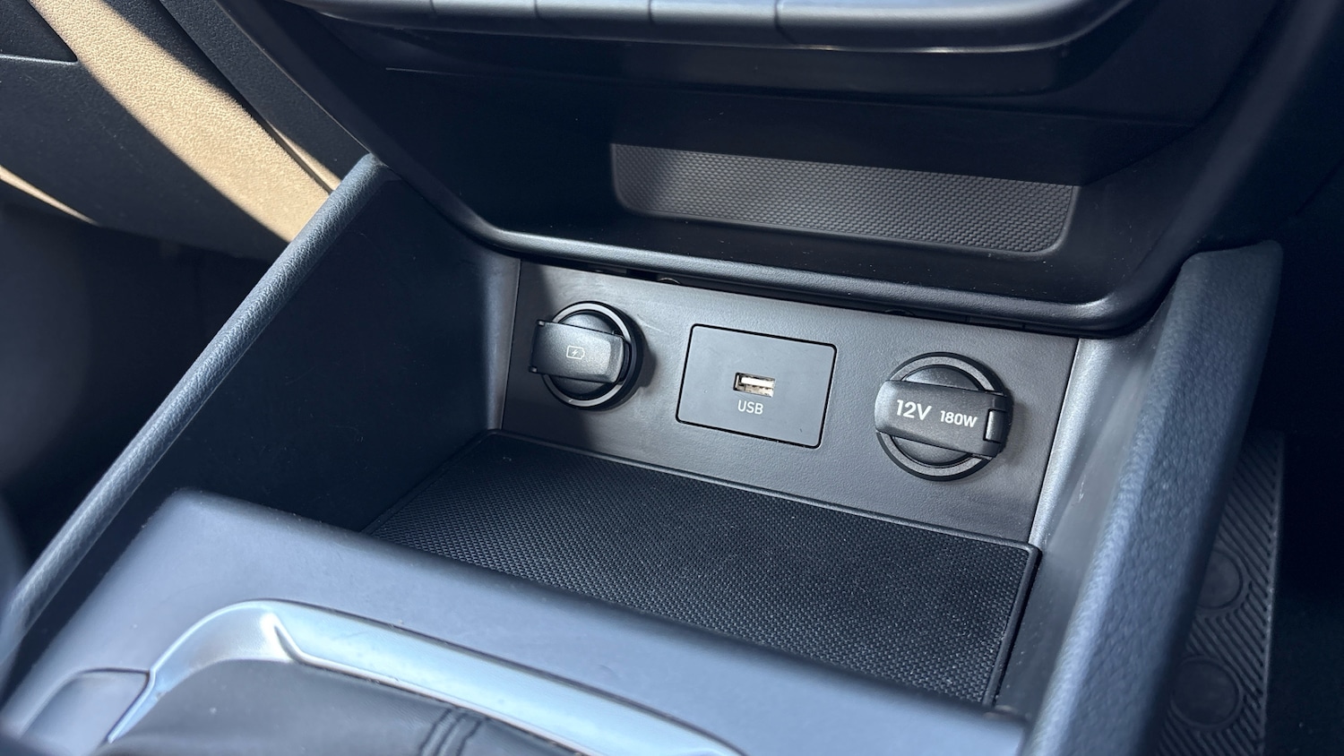 Used Hyundai KONA 2023 for sale - 77946932: Photo 36