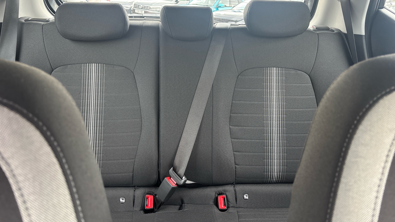 Used Hyundai i10 2024 for sale - 76100848: Photo 15