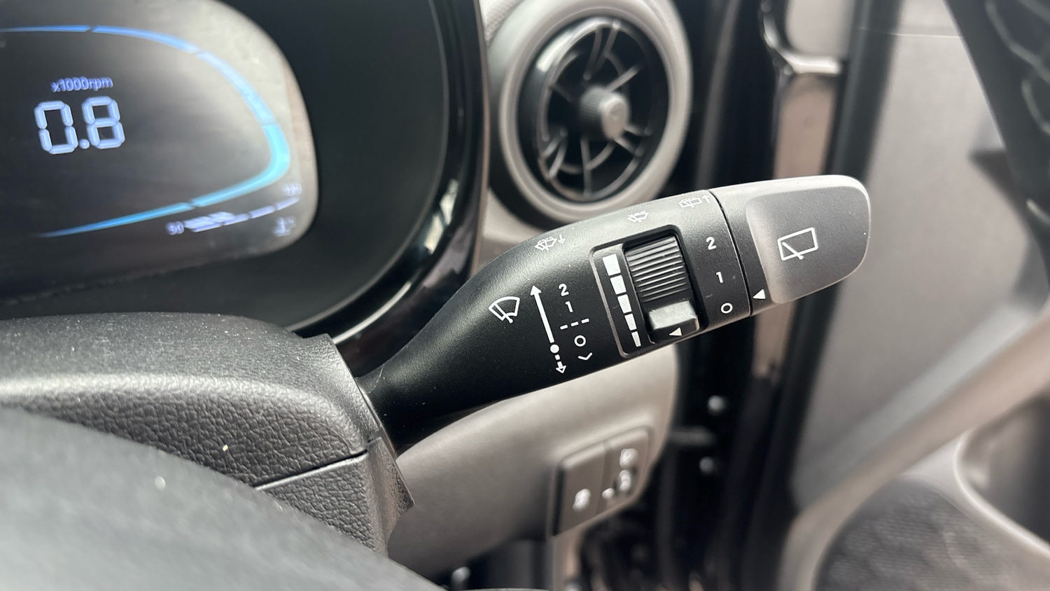 Used Hyundai i10 2024 for sale - 76100848: Photo 32