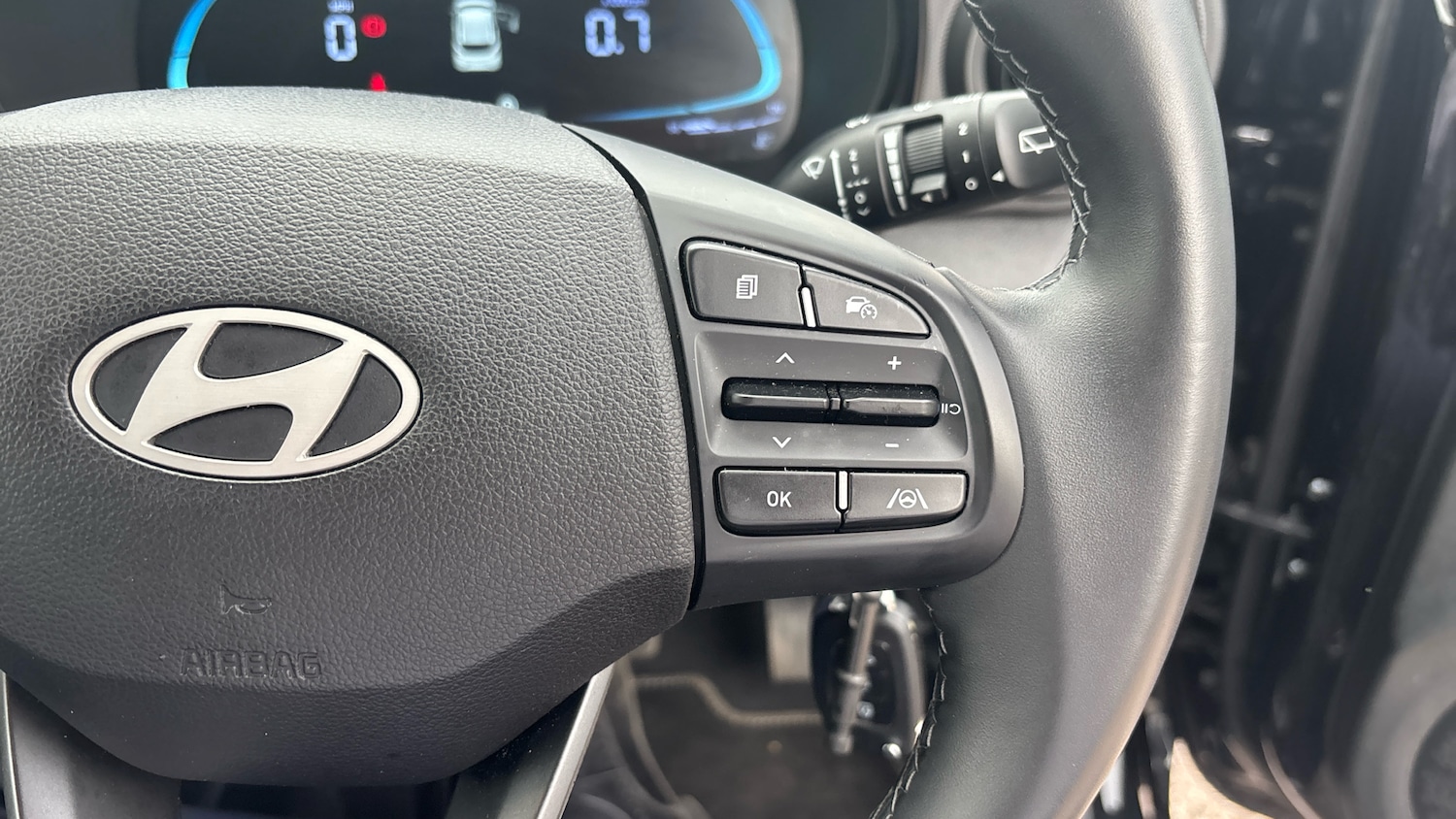 Used Hyundai i10 2024 for sale - 76100848: Photo 33