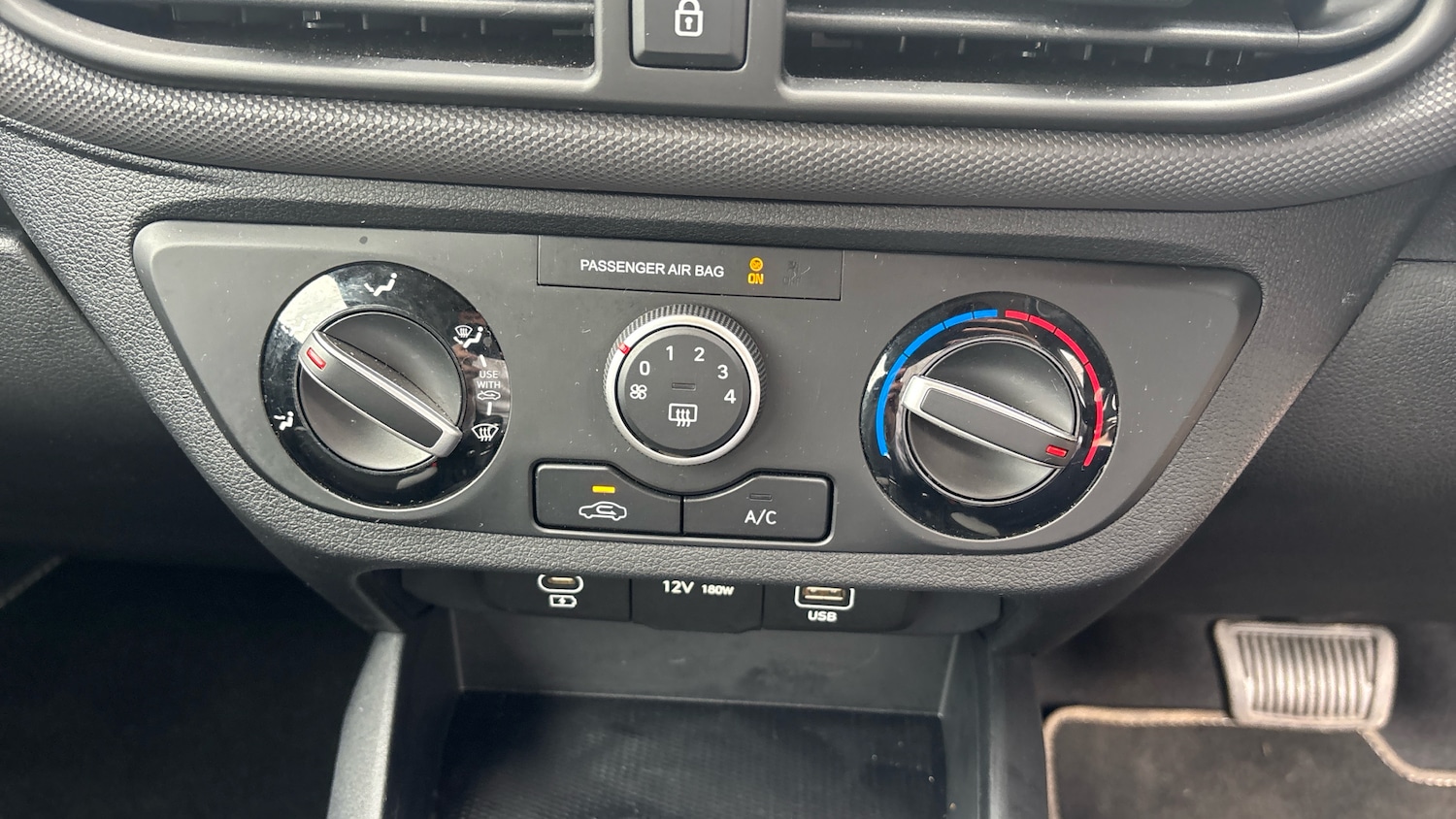 Used Hyundai i10 2024 for sale - 76100848: Photo 38