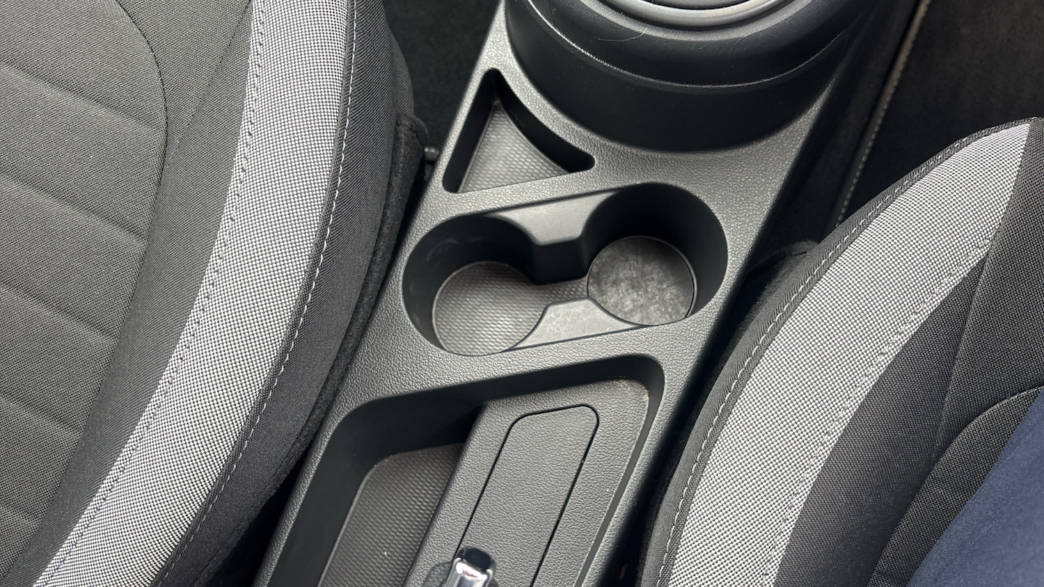 Used Hyundai i10 2024 for sale - 76100848: Photo 41