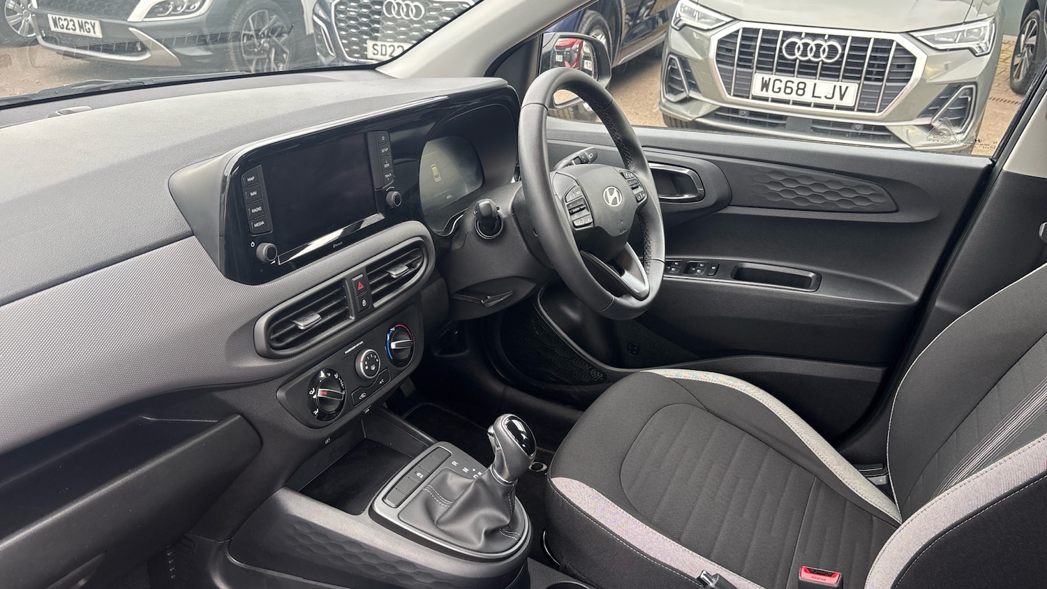 Used Hyundai i10 2024 for sale - 76100848: Photo 9