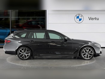 Used BMW 5 Series 2022 for sale - 76402311: Photo