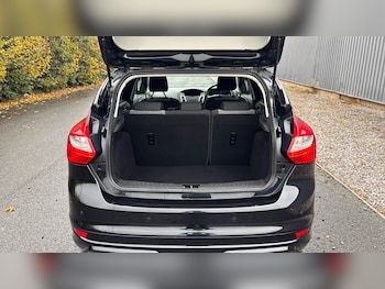 Used Ford Focus 2014 for sale - 76762289: Photo