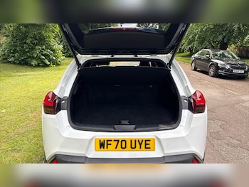 Used Lexus UX 2020 for sale - 78802089: Photo