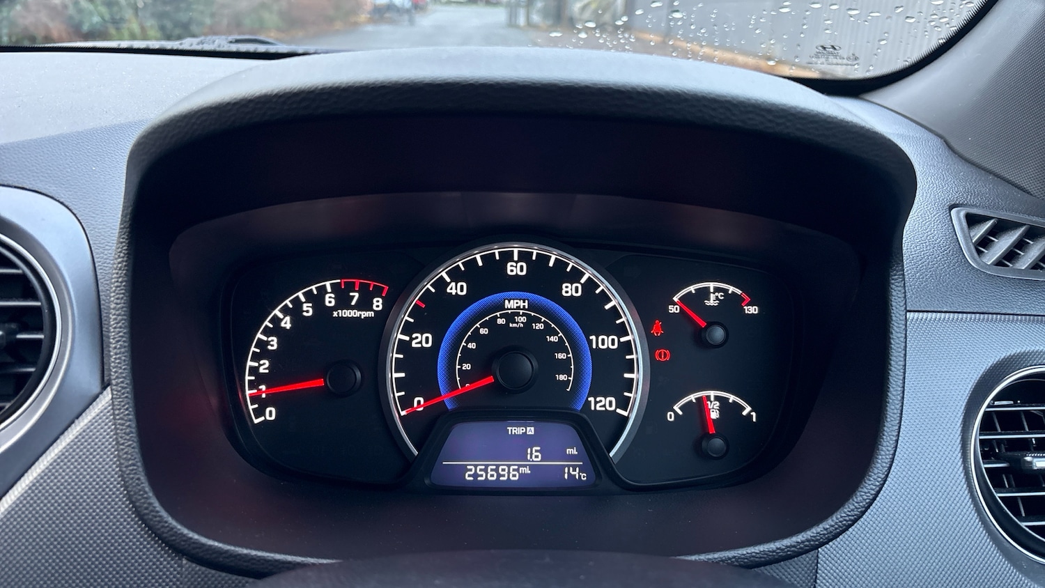 Used Hyundai i10 2018 for sale - 76859027: Photo 18