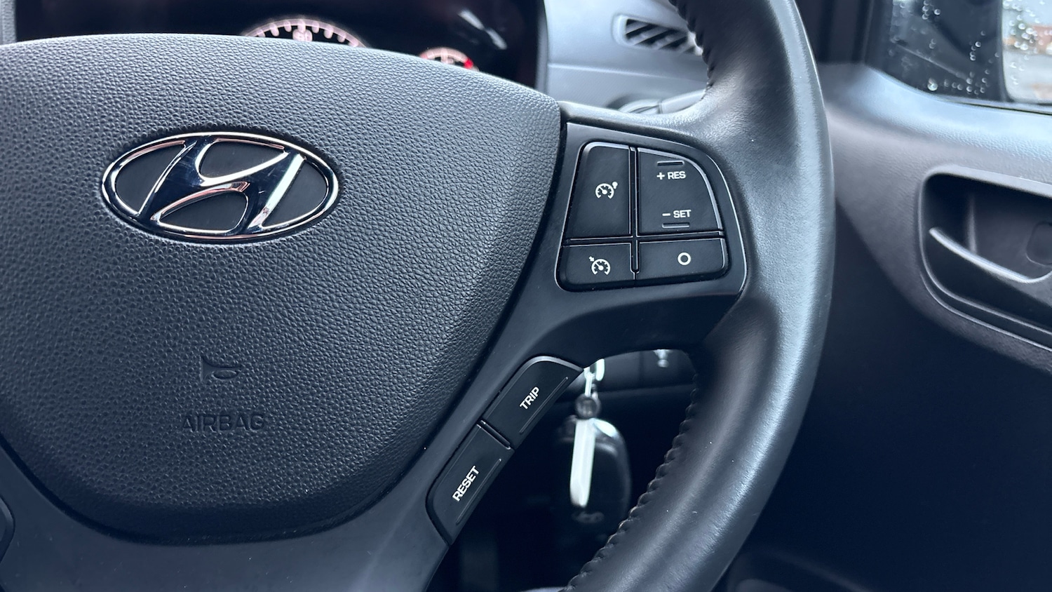 Used Hyundai i10 2018 for sale - 76859027: Photo 42