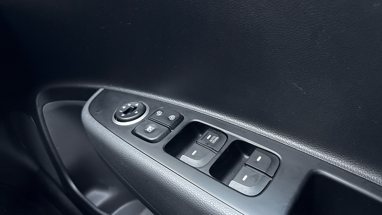 Used Hyundai i10 2018 for sale - 76859027: Photo 46