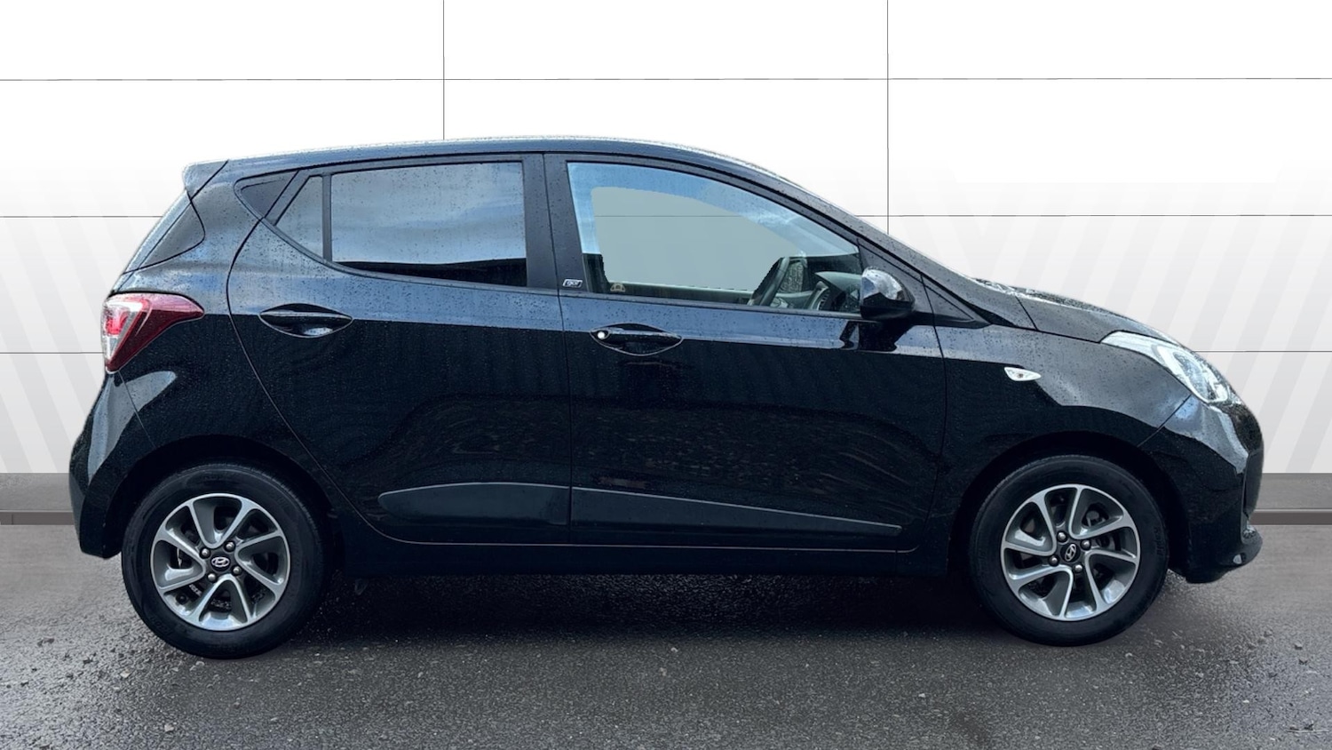 Used Hyundai i10 2018 for sale - 76859027: Photo 5