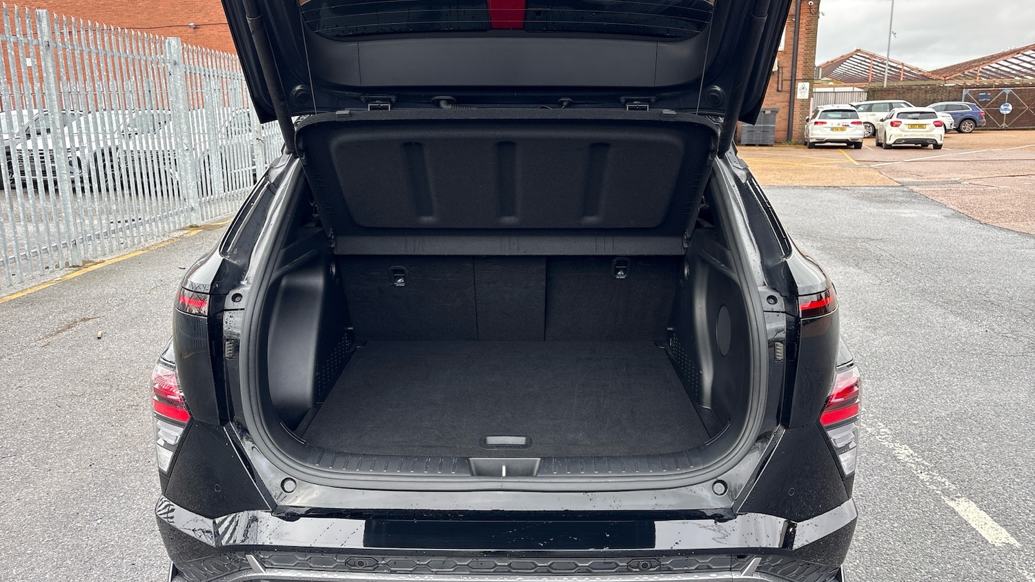 Used Hyundai KONA 2025 for sale - 77405613: Photo 4