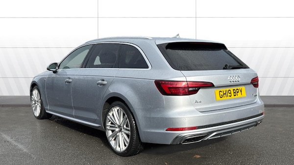 Used Audi A4 2019 for sale - 76287108: Photo 2