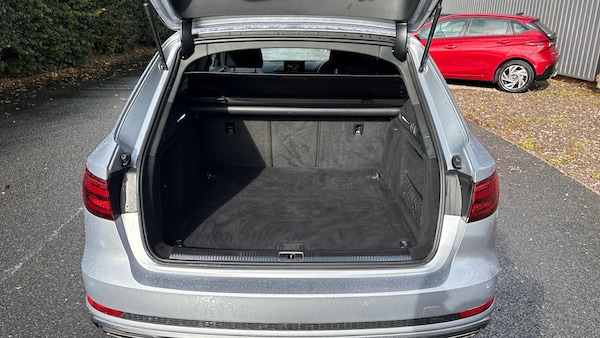 Used Audi A4 2019 for sale - 76287108: Photo 4