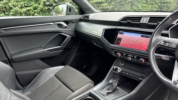Used Audi Q3 2019 for sale - 75545401: Photo 14