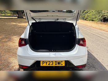 Used Hyundai i20 2023 for sale - 79579881: Photo