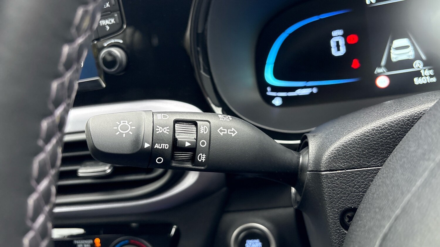 Used Hyundai i10 2024 for sale - 76507995: Photo 44