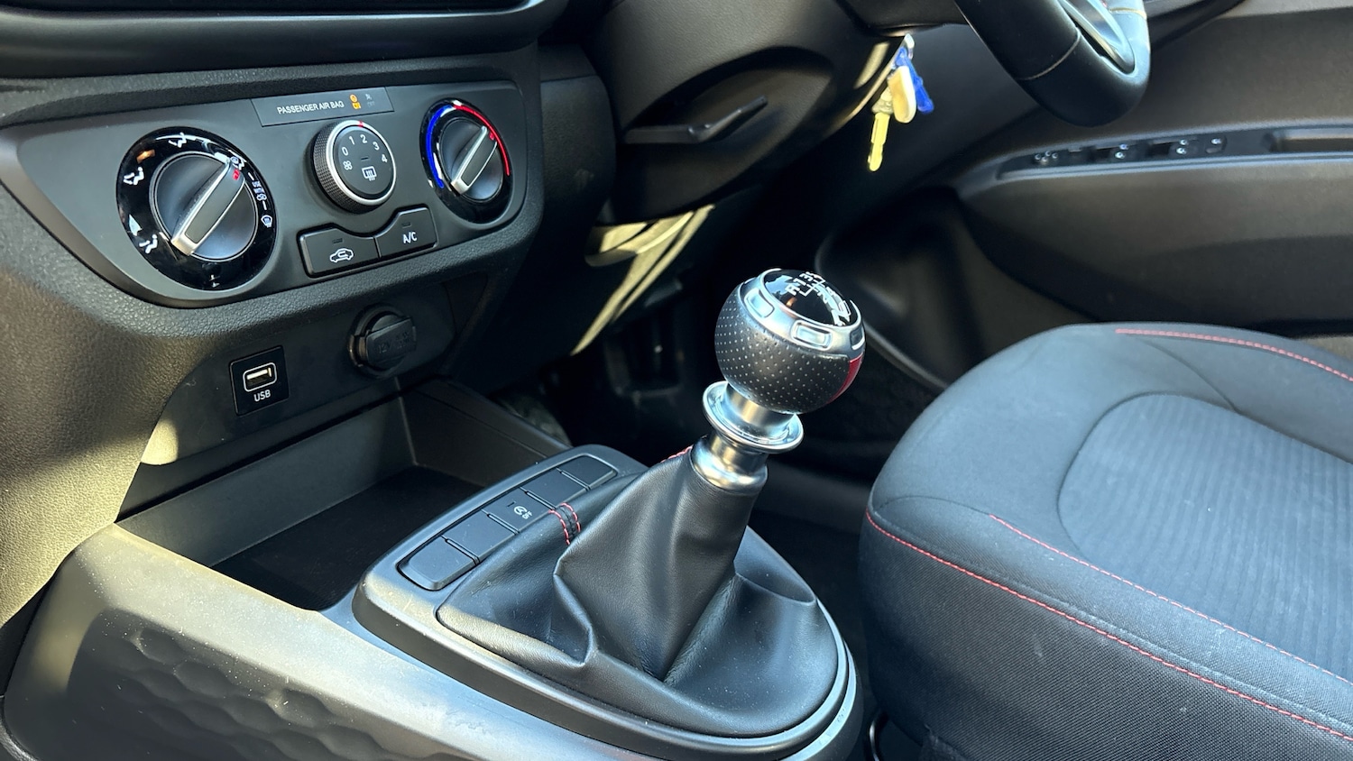 Used Hyundai i10 2020 for sale - 76650952: Photo 13