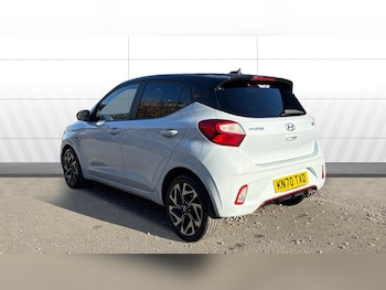 Used Hyundai i10 2020 for sale - 76650952: Photo