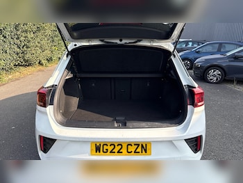 Used Volkswagen T-Roc 2022 for sale - 75567283: Photo