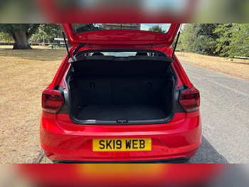 Used Volkswagen Polo 2019 for sale - 79340515: Photo