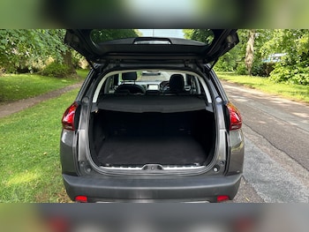 Used Peugeot 2008 2018 for sale - 78835443: Photo