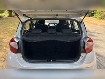 Used Hyundai i10 2025 for sale - 79582183: Photo
