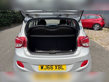 Used Hyundai i10 2016 for sale - 75440403: Photo