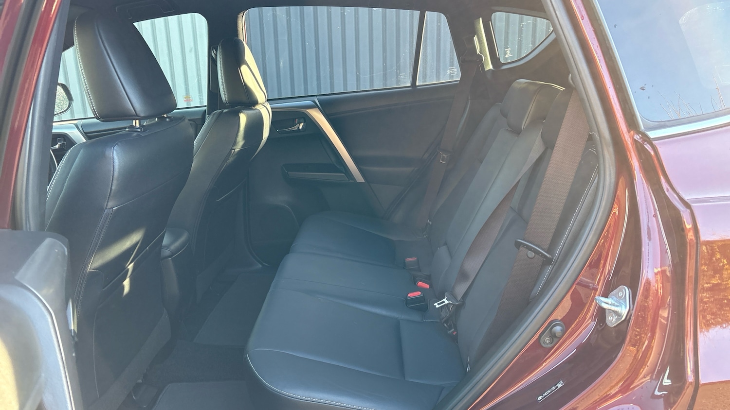 Used Toyota RAV4 2017 for sale - 76649928: Photo 16