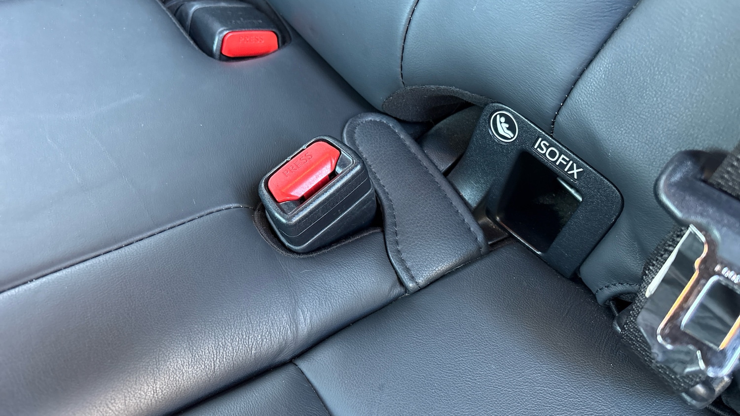 Used Toyota RAV4 2017 for sale - 76649928: Photo 17