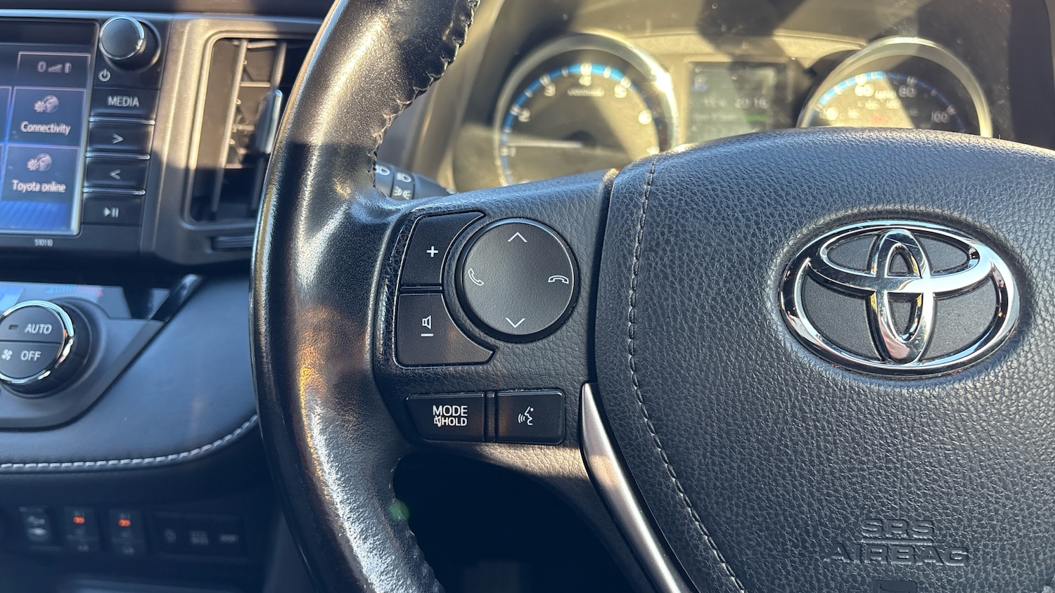 Used Toyota RAV4 2017 for sale - 76649928: Photo 39