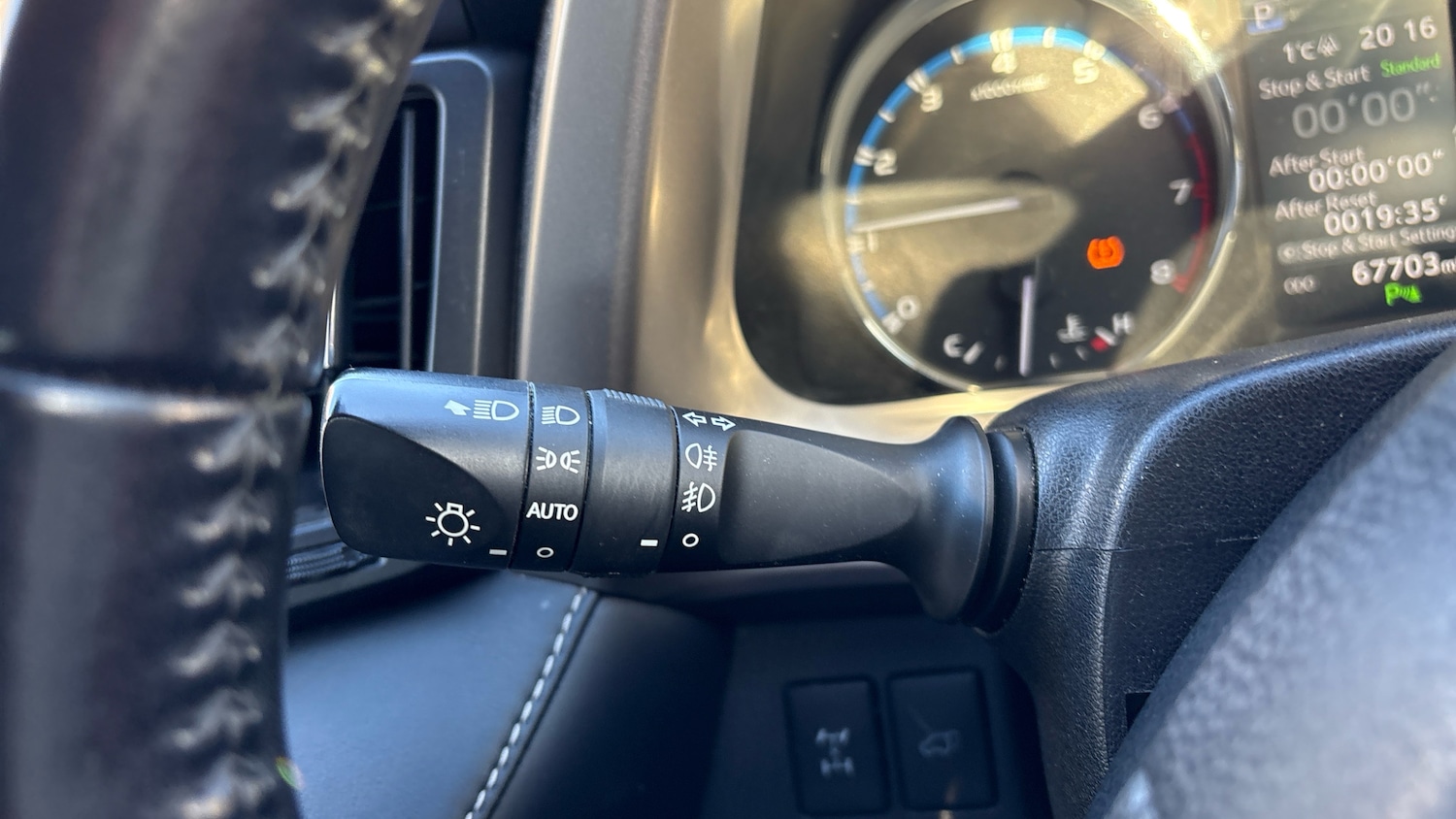 Used Toyota RAV4 2017 for sale - 76649928: Photo 42