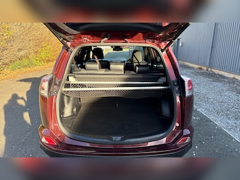 Used Toyota RAV4 2017 for sale - 76649928: Photo